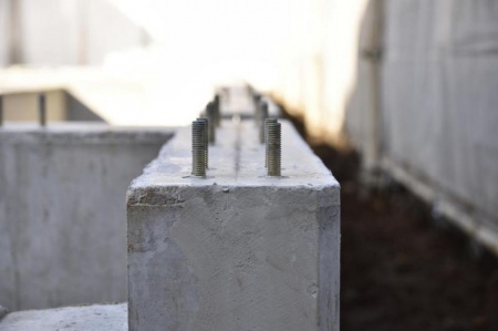 Les cl&ocirc;tures en b&eacute;ton &agrave; DENAIN, entre imitation bois et pierre naturelle